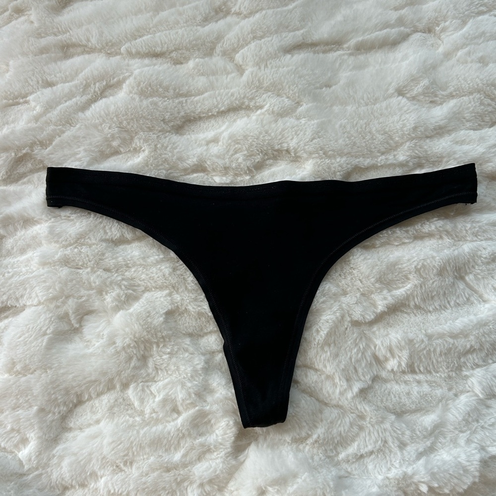 Victoria's Secret Black Seamless Thong